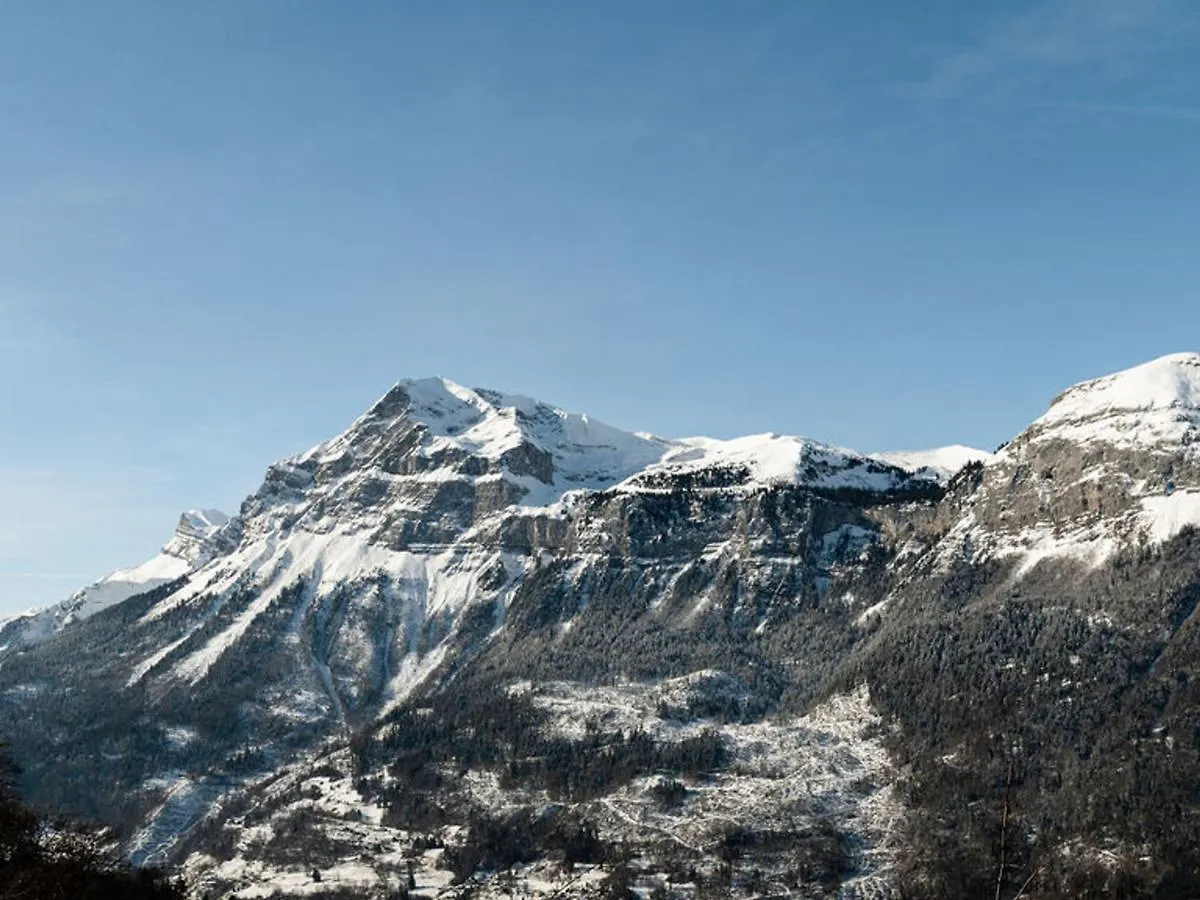 Appartement 3 Pieces Cosy, 6 Personnes, Pres De La Piscine Et Du Ski Bus, Parking Inclus. - Fr-1-572-285 Araches-la-Frasse 0*,  France